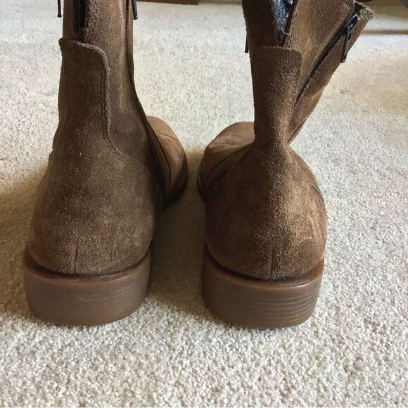 Banana Republic Brown Suede Leather Ankle Boots - Picture 5 of 8